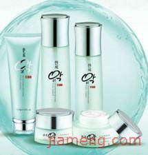 有喜化妆品 产品视觉与店铺美学的完美融合